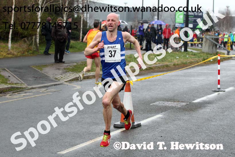 Mens relay, Elswick Harriers Relays, Newburn, Newcastle. Photo: David T. Hewitson/Sports for All Pics
